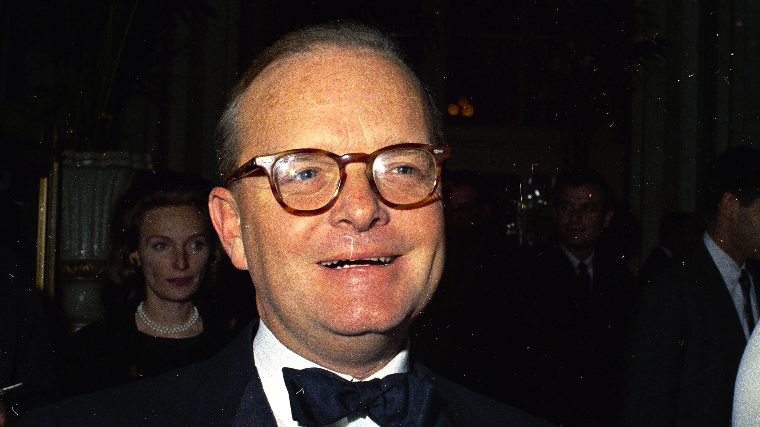 Truman Capotes roman från 1958 finns i ett dyrt exemplar. Arkivbild.(AP/TT).