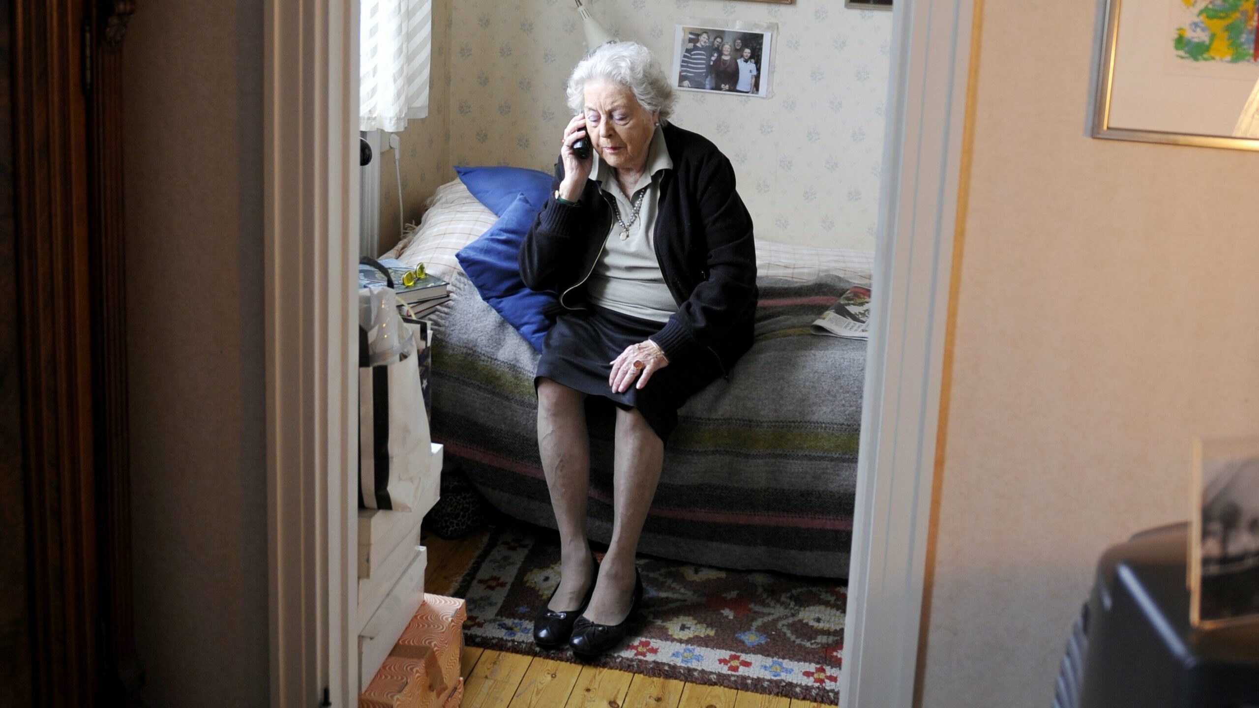 Hundratals äldre utsätts varje år för bankbedrägerier. Arkivbild.(Bertil Ericson/ TT).